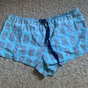 Victoria’s Secret Sleep Short size L